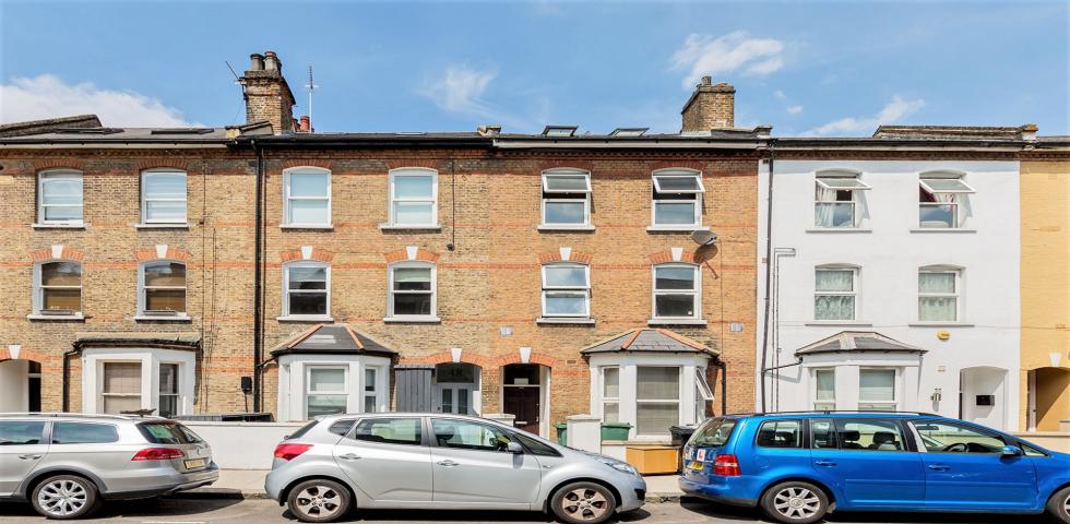 			ROOF TERRACE , 2 Bedroom, 1 bath, 1 reception Flat			 Loveridge Road, WEST HAMPSTEAD